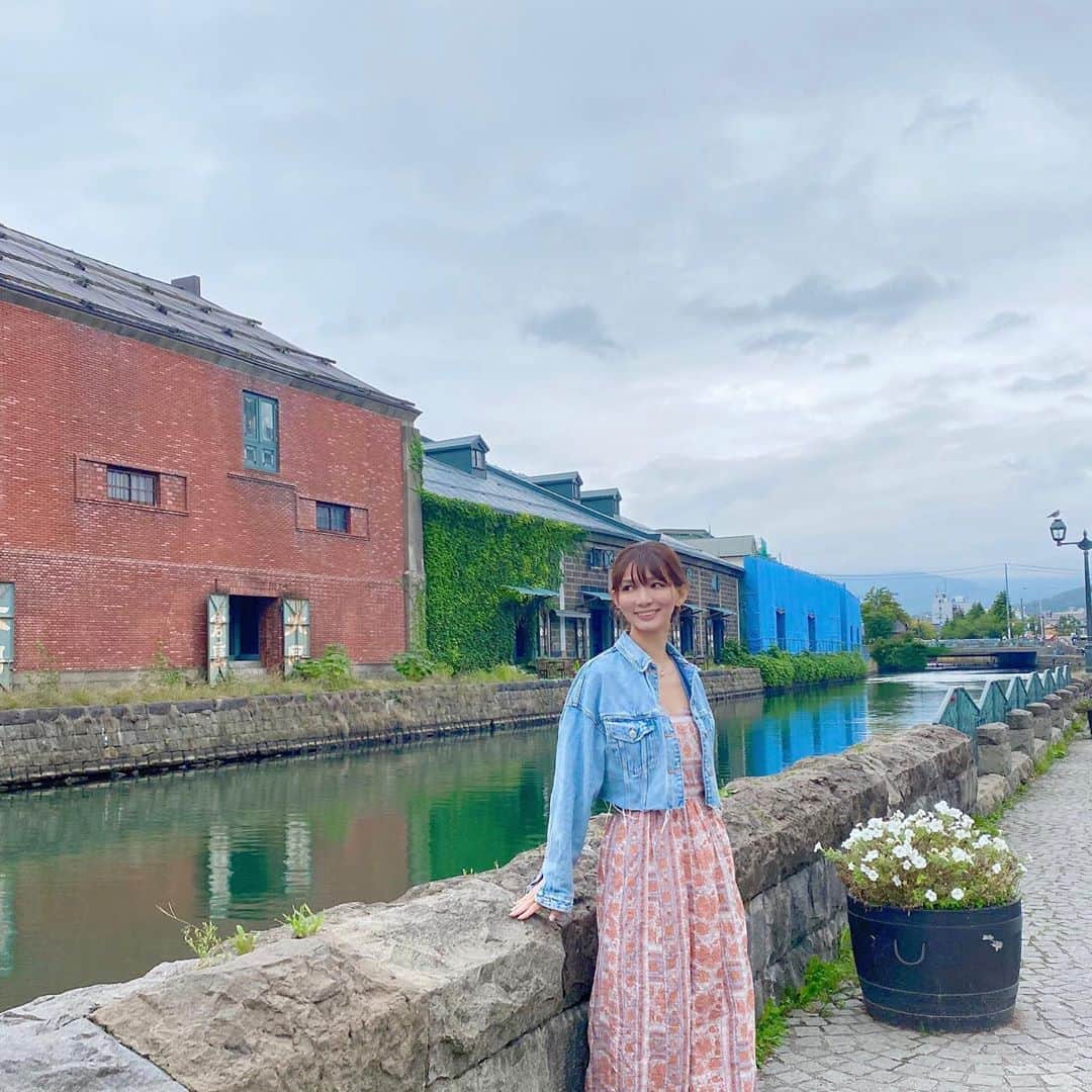 中谷あすみさんのインスタグラム写真 - (中谷あすみInstagram)「旅の持ち物に @mimuraofficial のナイトマスク🌙 数年前からこの塗って寝るだけタイプ使うようになったのですが、楽で手抜きスキンケアなのにお肌しっとりして無駄にケアしすぎるより良かったりするのでたまにのスペシャルケア的に使ってます。 旅行中は簡単にスキンケアを済ませられるから本当に便利🙌  #mimuraナイトマスク#mimura#ミムラ#塗って寝るだけ#スキンケア紹介#旅行好きな人と繋がりたい#旅のお供#小樽運河#北海道旅行#美容好きな人と繋がりたい#pr」9月17日 10時27分 - asumi_naa