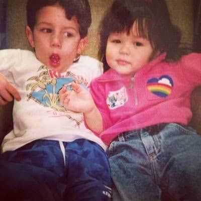 maya kibbel キベルまやのインスタグラム：「Happy birthday to you big bro  @nickjonas 🎉 Miss you!」