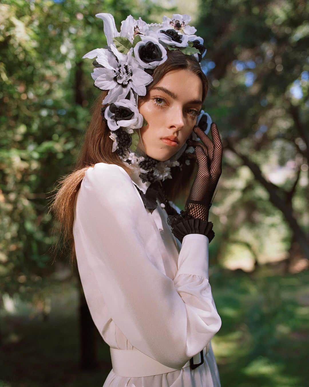 ロダルテさんのインスタグラム写真 - (ロダルテInstagram)「Rodarte SS21: @nariahnicolle wears the Black and White Pleated Silk Dress. Ph: @dritch #rodarte」9月17日 11時43分 - rodarte