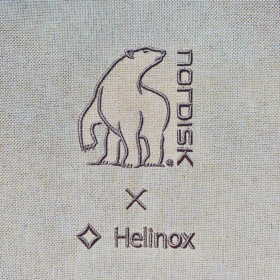 都丸ちよさんのインスタグラム写真 - (都丸ちよInstagram)「. . . Nordisk×Helinox Chair . 北欧発のノルディクスと軽量座り心地抜群のヘリノックスとのコラボ商品 . 高いけど買ってよかった❣️ . はやくキャンプで使いたいな〜 . . . #nordisk  #ノルディクス #helinox  #ヘリノックス  #コラボ」9月17日 11時55分 - chiyo_tomaru
