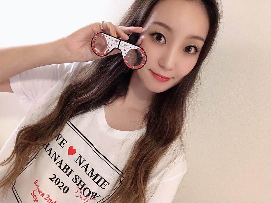 NOHANAのインスタグラム：「2020.9.16 31歳の誕生日を迎えました🧡 そして、 安室ちゃんのデビュー日と、引退日から2年が経ちましたね😭  いつの日からか9/16は自分の誕生日よりも安室ちゃんの記念日の方がメインになりつつあるけど、😂 大好きな人の大切な日と自分の誕生日が同じ奇跡に毎年感謝します😢❤️  今年はオンライン花火だったけど、そこに安室ちゃんの音楽、ライブ、そして笑顔があるだけで最高の幸せ空間になりました😭❤️  いつまでも安室ちゃんのような素敵な女性になれるように私らしく今年も楽しみますっ🥳  ・ #のはなみえ」