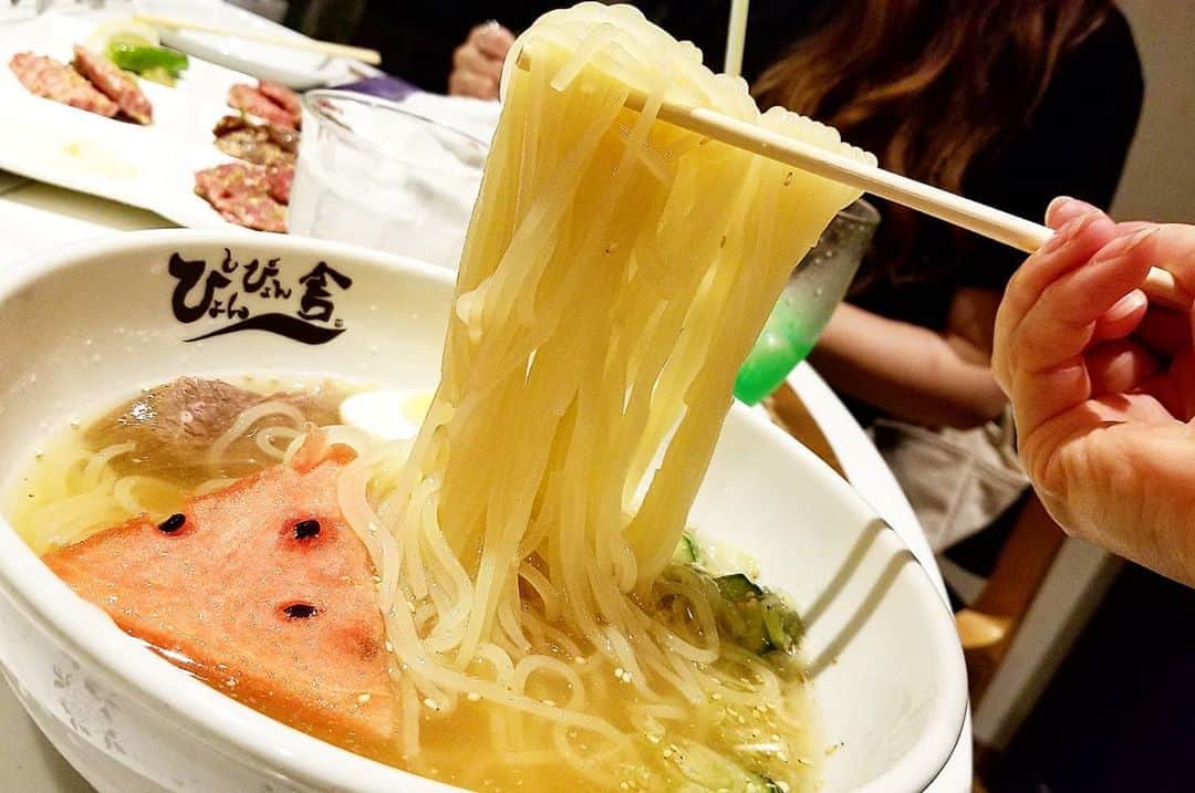 石関友梨のグルメインスタ