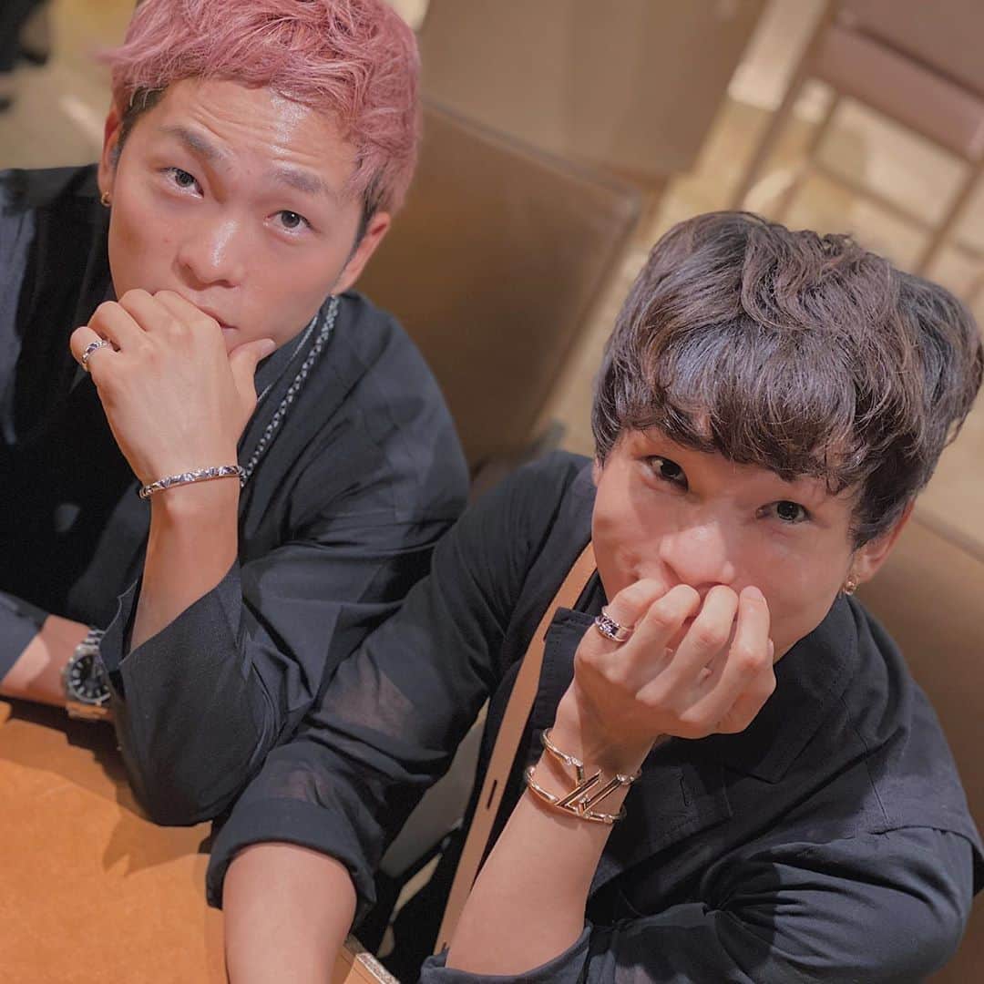 広海・深海さんのインスタグラム写真 - (広海・深海Instagram)「💎💎💎  #LVVolt #LOUISVUITTON #jewelry」9月17日 12時00分 - twins_tokyo