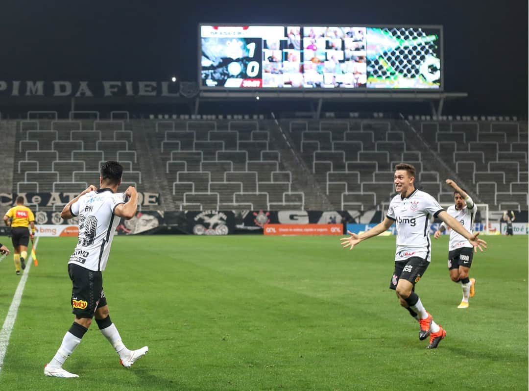 コリンチャンスさんのインスタグラム写真 - (コリンチャンスInstagram)「Assim foi a vitória do Timão na @NeoQuimicaArena pelo @Brasileirao! ⚫⚪⠀ ⠀ 📸 Rodrigo Coca/Agência Corinthians⠀ ⠀ #SomosCorinthians⠀ #VaiCorinthians」9月17日 12時08分 - corinthians