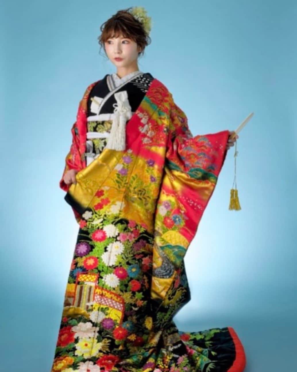 秋葉のぞみさんのインスタグラム写真 - (秋葉のぞみInstagram)「. . . 日本の伝統🇯🇵💐💕 着物👘 . . .  #japanesegirl #japaneseculture #yukata #kimono #kimonostyle #japanesekimono #浴衣　#着物ヘアアレンジ #ヘアアレンジ #浴衣女子」9月17日 12時54分 - akiha_nozomi_official