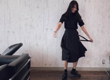 永田レイナさんのインスタグラム写真 - (永田レイナInstagram)「良い週末を！ . . . tops @boujeloud_official  skirt @beep_ss  shoes @yosuke_usa」9月17日 13時15分 - reina_nagata
