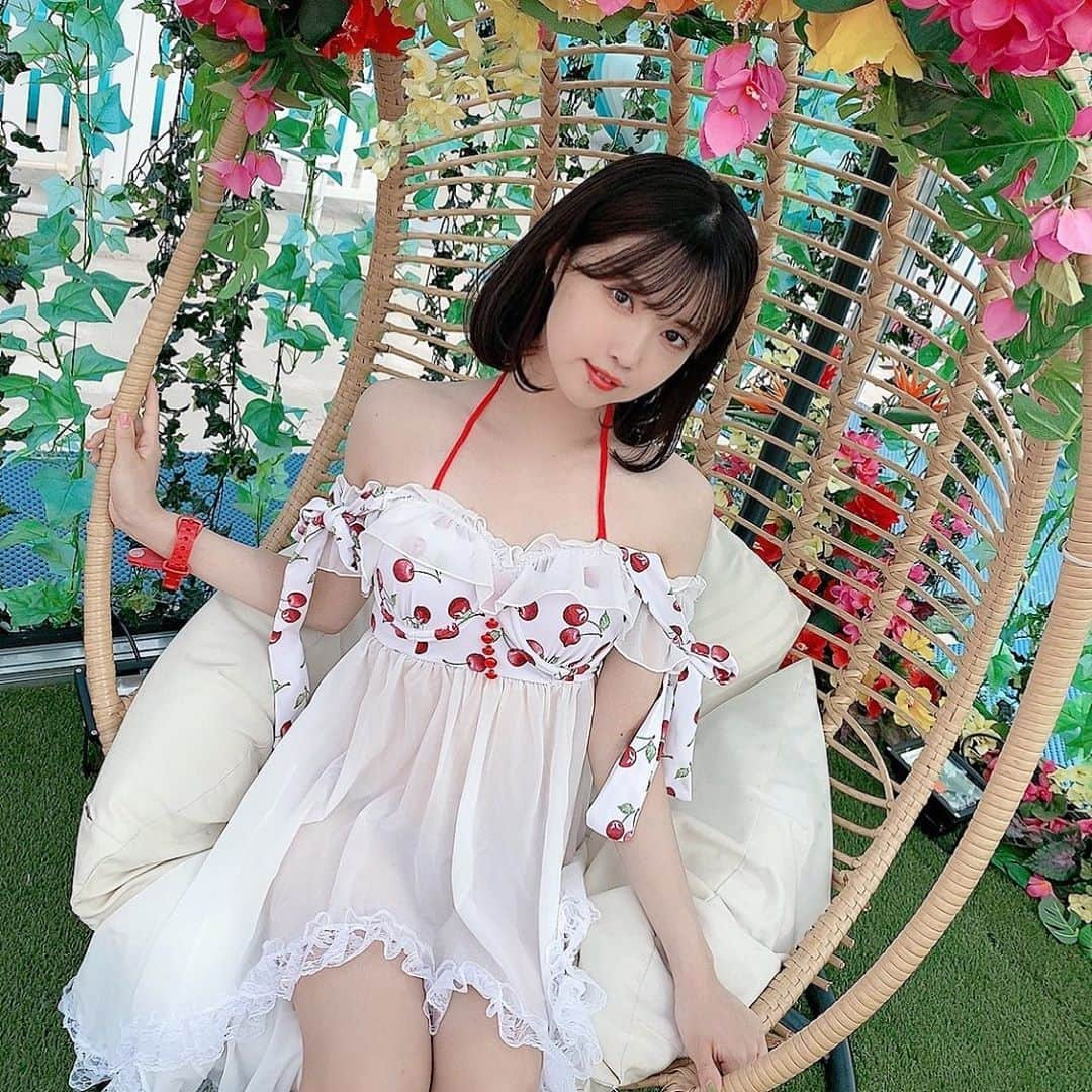 神谷るなさんのインスタグラム写真 - (神谷るなInstagram)「私の夏終わり！  #followｍe #follow #instapic #nagoya #summer #pool #ラグーナ　#ラグーナ蒲郡　#水着　#お揃い　#夏　#いいね返し #いいね　#フォロー #フォローミー」9月17日 13時45分 - runana107