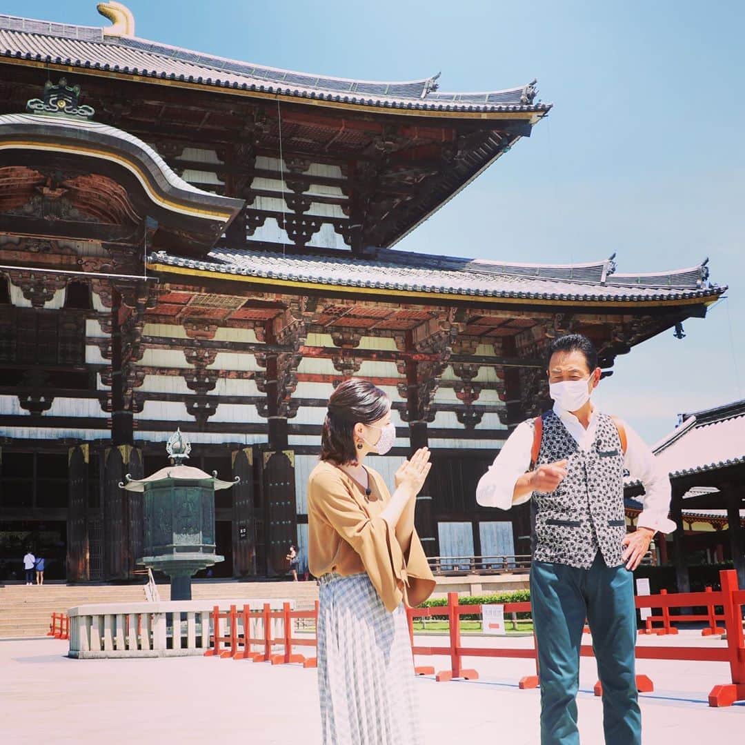 テレビ大阪「おとな旅あるき旅」さんのインスタグラム写真 - (テレビ大阪「おとな旅あるき旅」Instagram)「今週のおとな旅あるき旅（テレビ大阪）は、奈良・ならまちで魅力再発見ぶらり散歩。何度訪れても楽しい古都の歴史と美酒美食にふれます。  世界遺産、東大寺と興福寺をめぐり、大仏さんに疫病退散を祈願、そして美しい阿修羅像を拝みます。奈良名物の葛や靴下などのお店にも。夕食は酒蔵を改装した雰囲気あるレストランで、冷酒に合うお料理の数々を…お楽しみに！  9/19(土)18:30〜  #おとな旅あるき旅#テレビ大阪#三田村邦彦#斉藤雪乃#奈良#ならまち#東大寺#大仏#興福寺#阿修羅像#世界遺産#シカ#酒蔵#春鹿#吉野葛#靴下#まほろば」9月17日 13時57分 - tvo.otonatabi