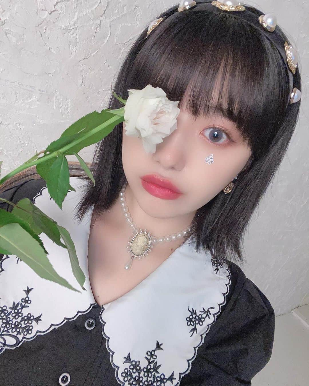 月雲ねるさんのインスタグラム写真 - (月雲ねるInstagram)「🥀👼🏻🖤 . . . . . #selfie #selca #fashion #셀카 #셀스타그램 #셀피 #패션」9月17日 19時30分 - neruneruworld