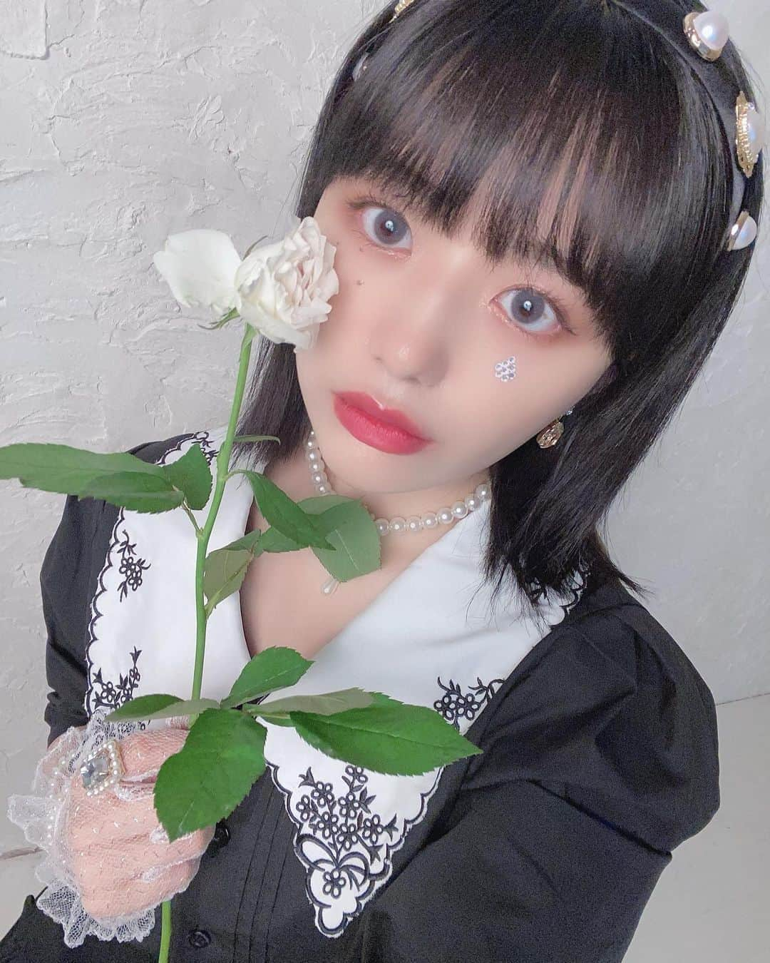 月雲ねるさんのインスタグラム写真 - (月雲ねるInstagram)「🥀👼🏻🖤 . . . . . #selfie #selca #fashion #셀카 #셀스타그램 #셀피 #패션」9月17日 19時30分 - neruneruworld