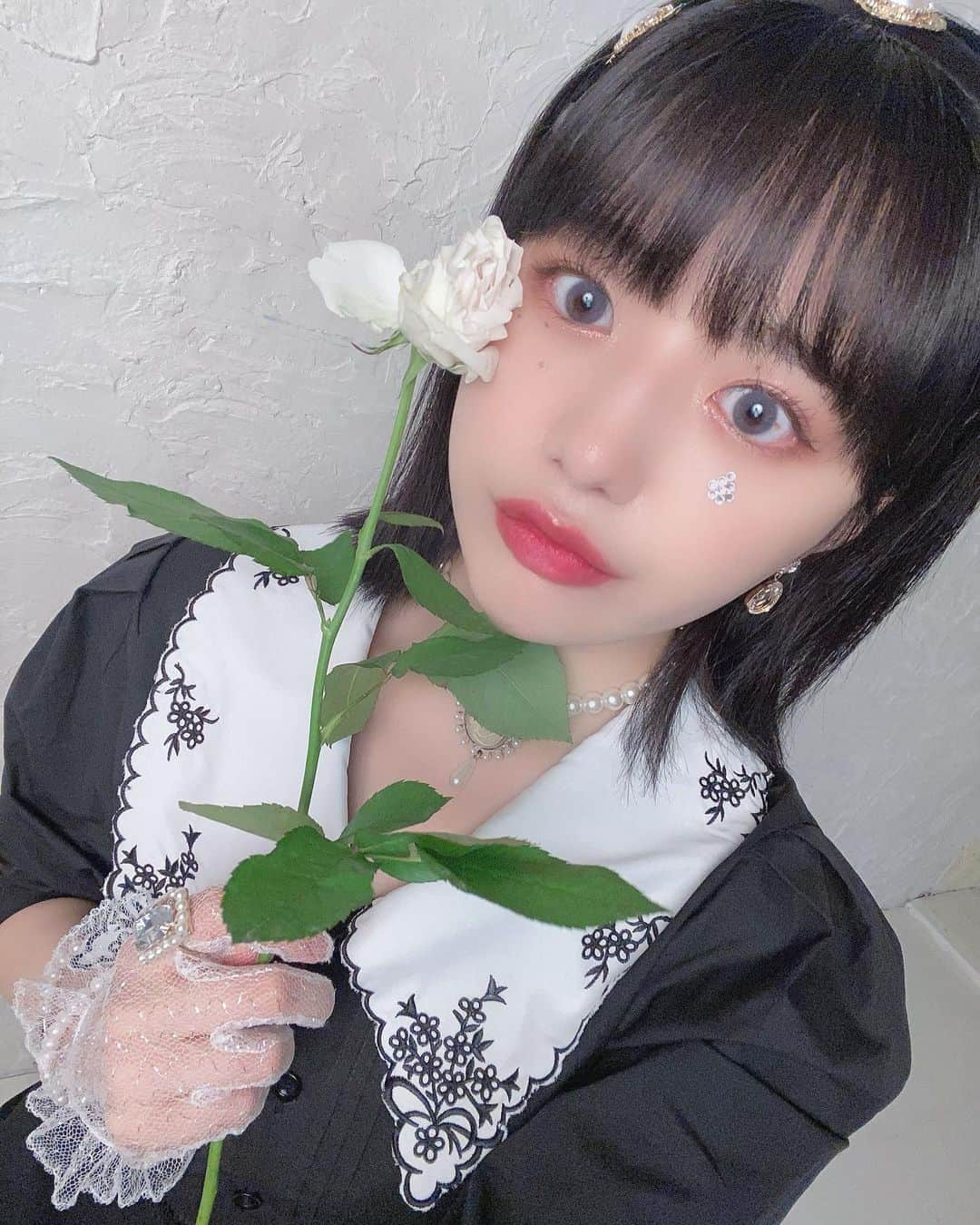 月雲ねるさんのインスタグラム写真 - (月雲ねるInstagram)「🥀👼🏻🖤 . . . . . #selfie #selca #fashion #셀카 #셀스타그램 #셀피 #패션」9月17日 19時30分 - neruneruworld