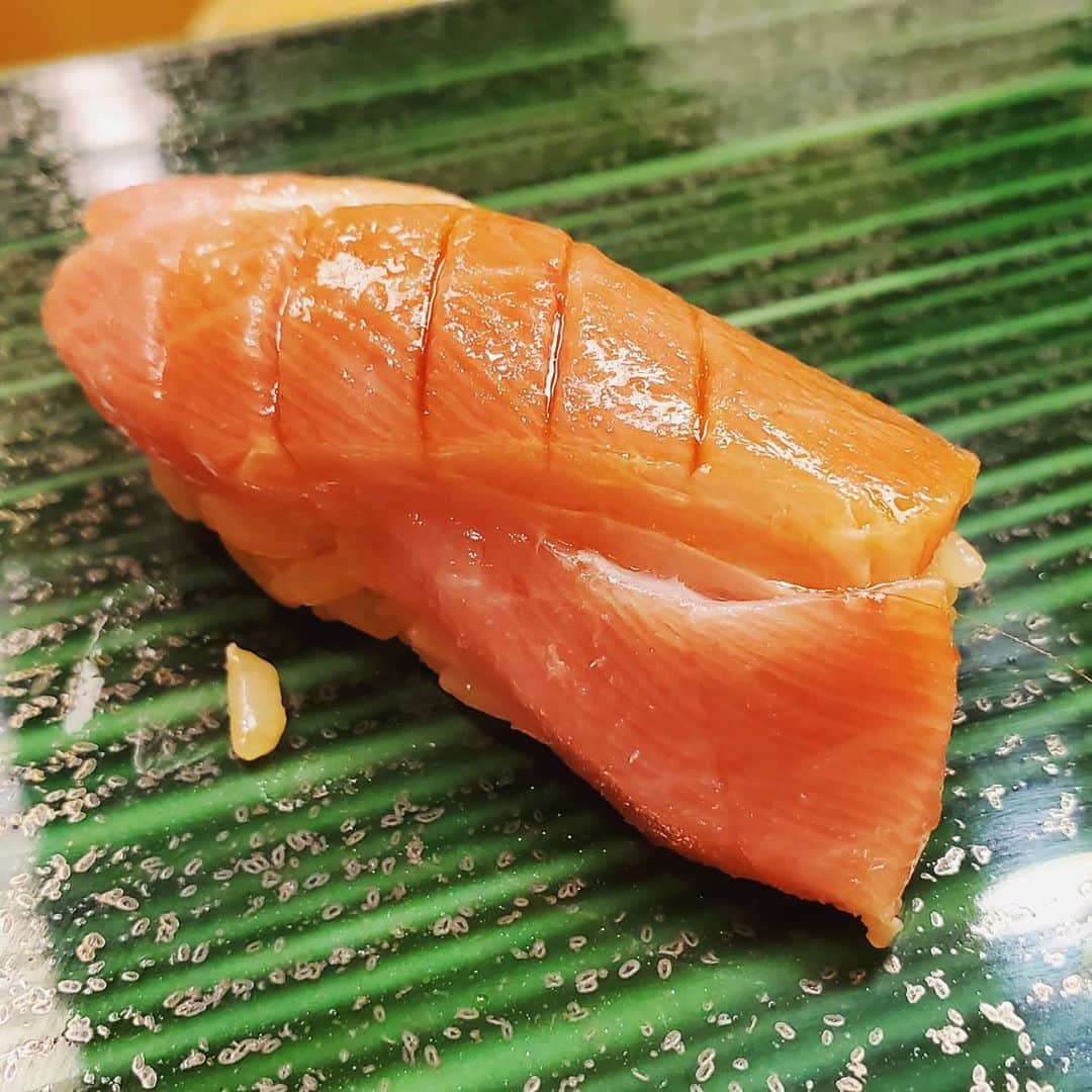 竹内弘一さんのインスタグラム写真 - (竹内弘一Instagram)「お寿司屋さんですき焼きとステーキ食べれるなんて盆と正月がいっぺんに来たみたい(笑) 堪能しました！#寿司六 #祇園 #寿司 #京都 #sushi」9月17日 14時04分 - takeuchi_koichi