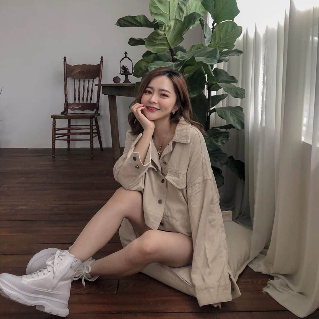 柯柯YELIZのインスタグラム：「珍惜日常❤️ #ootd #ootdstyle  #fashion #photooftheday #instagood」