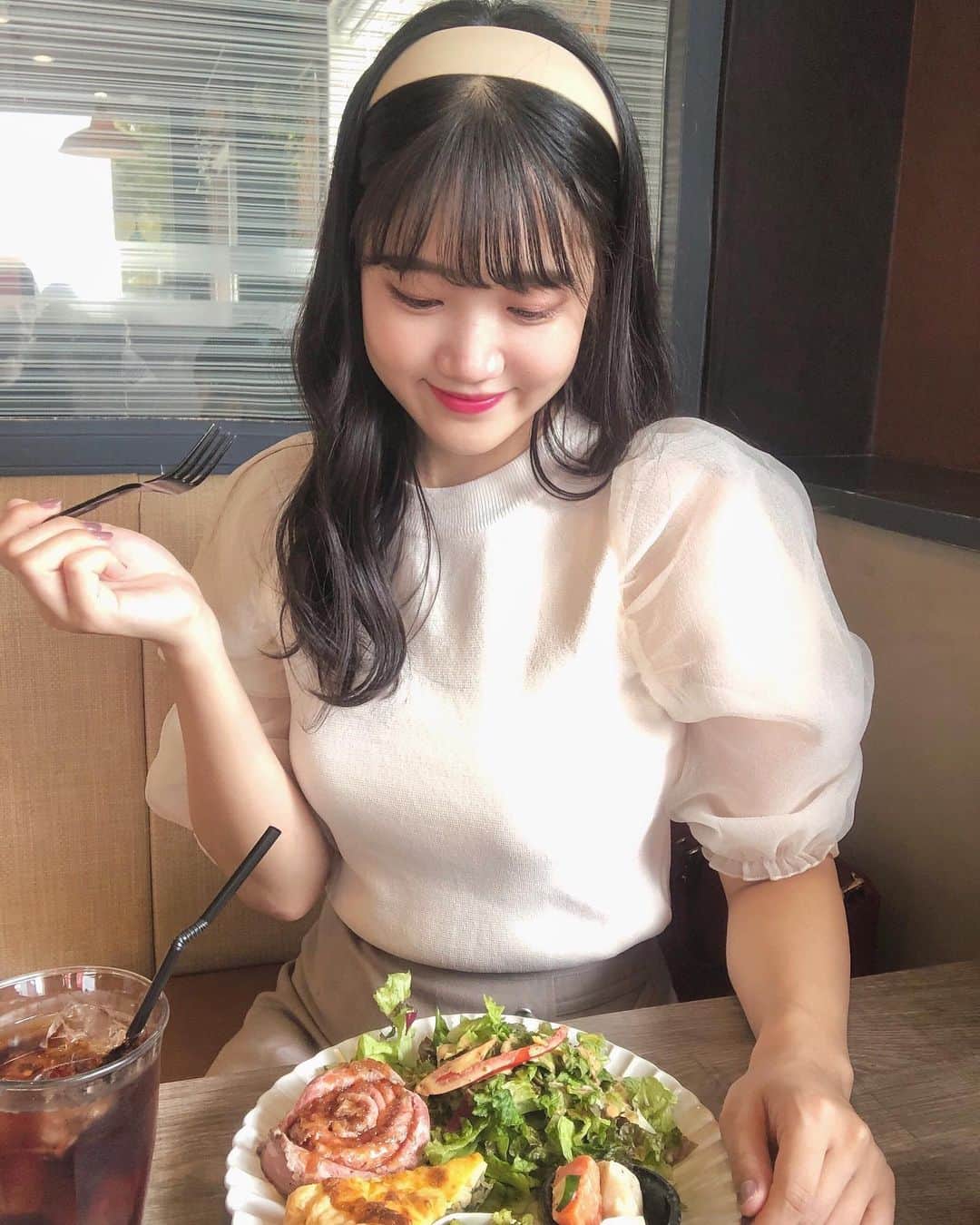 鈴木志歩のインスタグラム：「점심 시간🍴 . . . #lunch #cafe #fashion #model #hair #hairstyle #얼짱 #얼스타그램 #모델 #오오티디 #데일리룩 #페션 #페션스타그램 #오늘의훈녀」