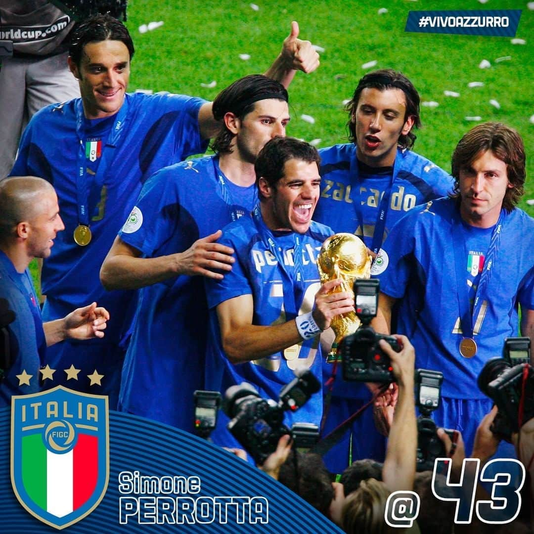 サッカーイタリア代表さんのインスタグラム写真 - (サッカーイタリア代表Instagram)「🎂 Buon compleanno a Simone #Perrotta!   Compie 4️⃣3️⃣ anni l'ex-centrocampista della #Nazionale 🇮🇹, che vanta nel suo palmarès il titolo di #CampioneDelMondo 🥇 conquistato con gli #Azzurri  #VivoAzzurro  🎂 Many happy returns, Simone #Perrotta!   The former midfielder, who became a #WorldChampion 🥇 with #Italy 🇮🇹 in 2006, turns 4️⃣3️⃣ today  #VivoAzzurro」9月17日 15時13分 - azzurri