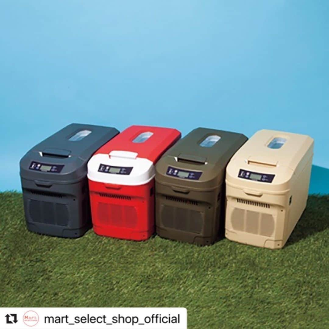 Mart（マート）編集部さんのインスタグラム写真 - (Mart（マート）編集部Instagram)「【Mart SELECT SHOPからお知らせ✨】  人気のポータブル冷蔵庫、完売していましたレッドとオリーブカラーが再入荷しました。  （写真6枚目）温度設定は目盛り表示でわかりやすい！ディスプレイはカラー表示で、ボタンを押すと音が鳴ります。  （写真7枚目）500mlのぺットボトルや缶が縦置きでも15本入ります。  詳しくは @mart_select_shop_official をチェックしてね😉  #Repost @mart_select_shop_official with @make_repost ・・・ 【おうちキャンプや1泊2日のキャンプで大活躍⛺️ポータブル冷蔵庫】  Mart8月号&Mart webでベランダでサクッとできるおうちキャンプグッズとして紹介したところ、大反響🤗  保冷ボックスのように氷を用意する必要もなし!カラバリはおしゃれな4色展開で、普段はリビングに置いておいてもインテリアになじむ🛋デザインとカラーです。  1台で冷蔵と保温の両方対応できるポータブル冷温庫は、500mlペットボトルなら20本、2lペットボトルなら6本収納可能🙆‍♀️  AC/DC2電源対応で、家庭用コンセントや車のシガーソケットに繋いでご利用いただけます。  キャンプや車中泊、普段使いや防災用品としても◎。肩かけができるショルダーベルト付きで、女性でも持ち運べる重さも嬉しいポイント😊  冷やすだけでなく、保温仕様にもなるので一年中活躍する便利グッズですよ。  ICEBERG/ポータブル冷蔵庫 19,800円(税込)  画像をタップして商品の詳細をご覧いただけます。  #martselectshop #martmagazine  #iceberg #ポータブル冷蔵庫 #martでお買いもの」9月17日 15時33分 - mart.magazine