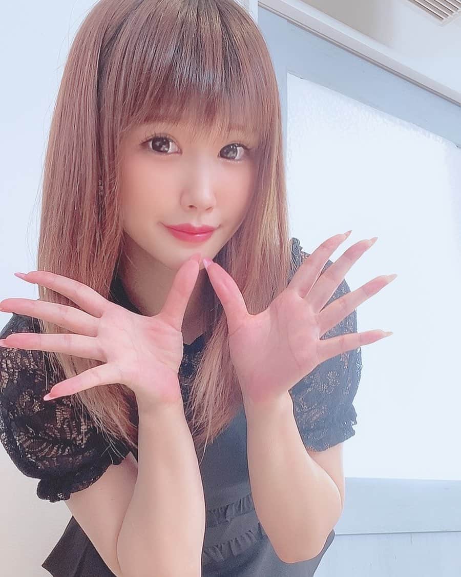涼宮琴音のインスタグラム：「こんにちは！」