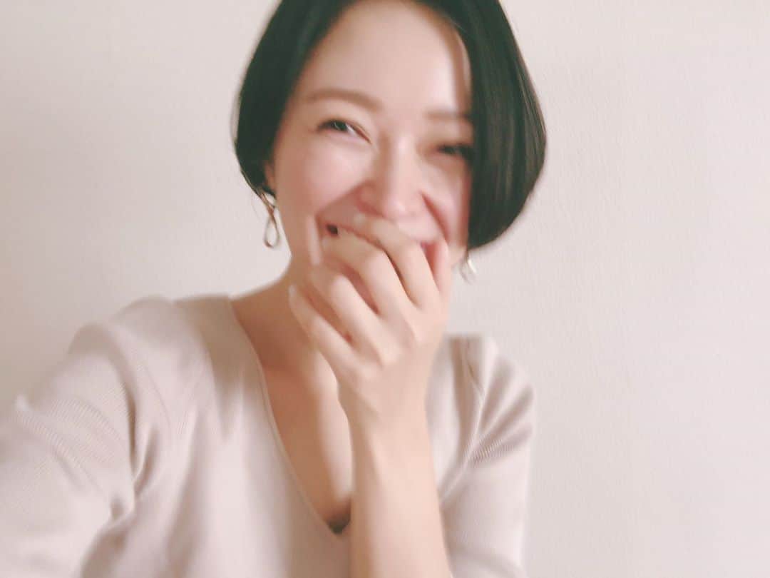 市井紗耶香さんのインスタグラム写真 - (市井紗耶香Instagram)「New hair.🌿  Thank you for @mih0730 🤍  #hair #hairstyle  #newmoon #🌑  #ショートヘア」9月17日 15時54分 - sayakaichii