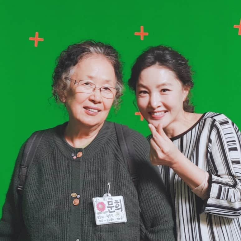 パク・ジヨンのインスタグラム：「나문희 선생님과~ # 영화 오문희」