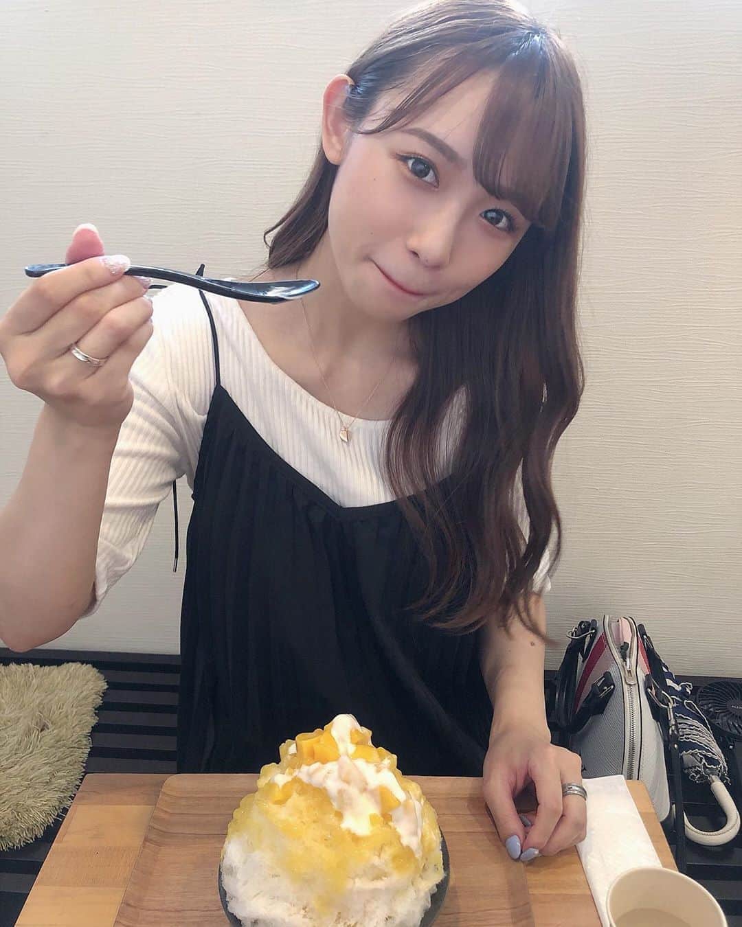 山本瑠香のグルメインスタ