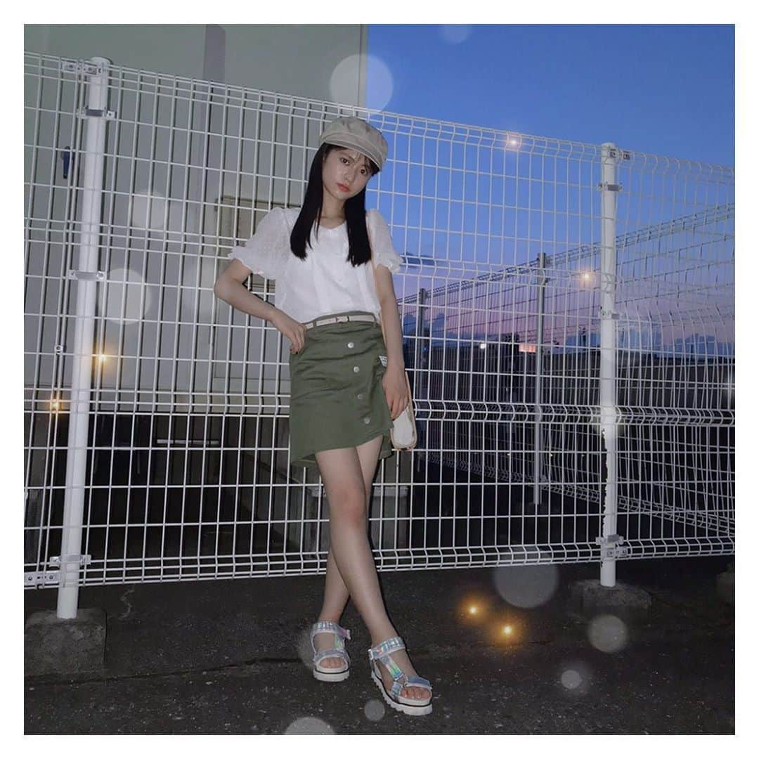 凛美さんのインスタグラム写真 - (凛美Instagram)「☘️🐚🥥﻿ ﻿ ニコスナ投稿は見てくれたかな?♡﻿ 別バージョンです´`*﻿ ブランドはタグ付けしてます!!﻿ あと、 @nicola_snap に詳しくあるから見てね⸜❤︎⸝‍﻿ ﻿ ﻿ ﻿ ﻿ ﻿ ﻿ ﻿ ﻿ ﻿ ﻿ ﻿ この日も空がきれいだったな🌷﻿ #カジュガーリー#くすみカラー#美脚見せ#低身長コーデ#低身長﻿ #キャスケット#アメリカンホリック#トップス#ドット#シアー#tops#レピピ#repipiarmario#スカート#台形スカート#skirt#カーキ#ラブトキ#lovetoxic#ベルト#belt#wego#バック#bag#SPINNS#スピンズ#クリアバック#シューズ#shoes#レピピ#repipiarmario」9月17日 17時20分 - rimi_kenon_official