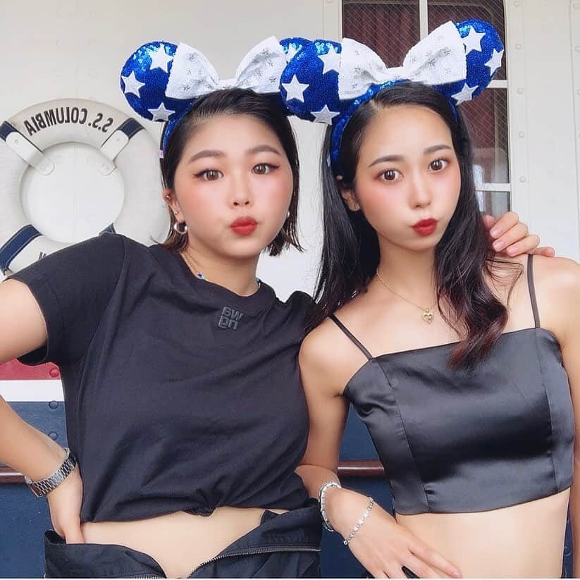 小西陽向さんのインスタグラム写真 - (小西陽向Instagram)「👩‍❤️‍👩🐭💗🚀 . . . #disney #disneysea #disneygram #disneyphoto #ディズニーシー　#ディズニーコーデ #ディズニー　#ディズニーカチューシャ #ディズニー風景 #関西　#インフルエンサー　#お洒落さんと繋がりたい　#美容　#エステ　#関西モデル　#神戸女子 #女子大生 #親友　#サッカー　#サッカー女子 #セレッソ大阪　#セレサポ　#セレ女　#jリーグ　#model #スポーツ　#スポーツ女子　#空手　#器械体操」9月17日 17時31分 - hinata713