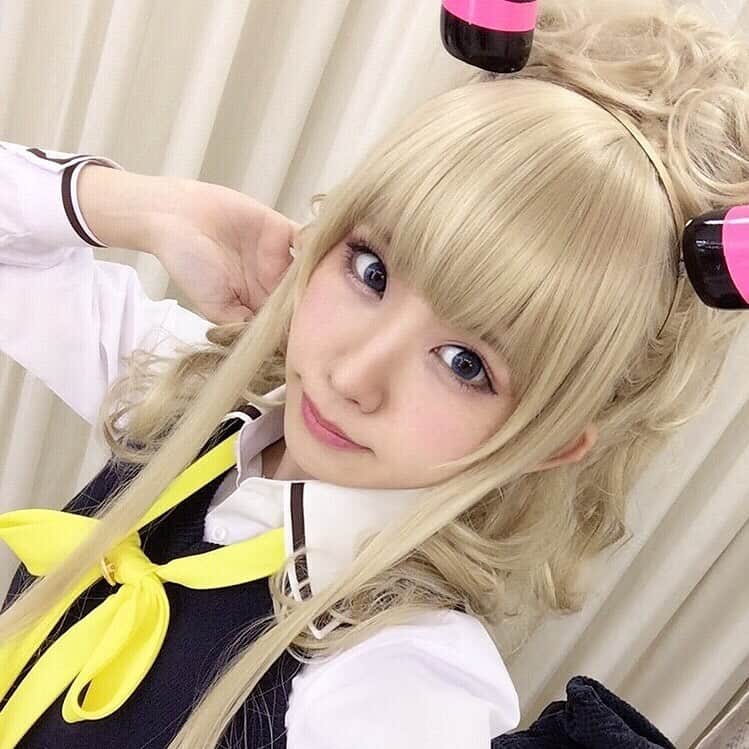 えなこファンページのインスタグラム：「#えなこ #えなこりん #enako #コスプレ #コスプレイヤー #cosplay #cosplayers #ファッション #かわいい #可愛い #ネイル #モデル #大好き #ネイル #コスメ #ヘアアレンジ #コーデ #ファインダー越しの私の世界」