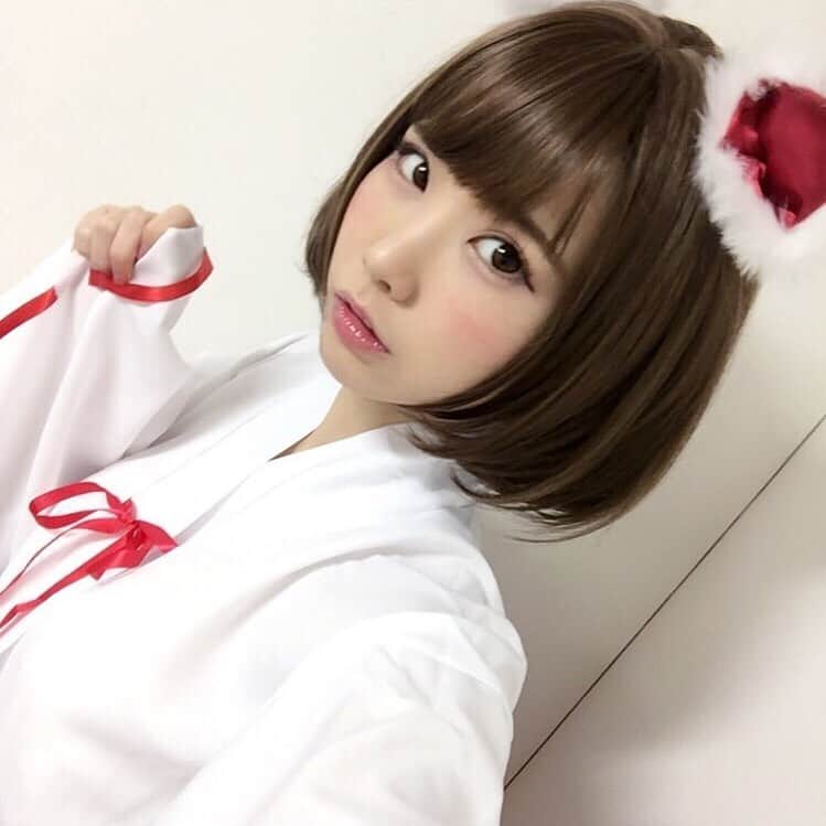 えなこファンページのインスタグラム：「#えなこ #えなこりん #enako #コスプレ #コスプレイヤー #cosplay #cosplayers #ファッション #かわいい #可愛い #ネイル #モデル #大好き #ネイル #コスメ #ヘアアレンジ #コーデ #ファインダー越しの私の世界」