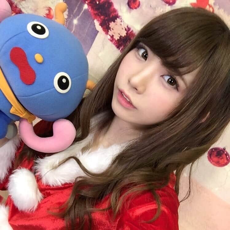 えなこファンページのインスタグラム：「#えなこ #えなこりん #enako #コスプレ #コスプレイヤー #cosplay #cosplayers #ファッション #かわいい #可愛い #ネイル #モデル #大好き #ネイル #コスメ #ヘアアレンジ #コーデ #ファインダー越しの私の世界」