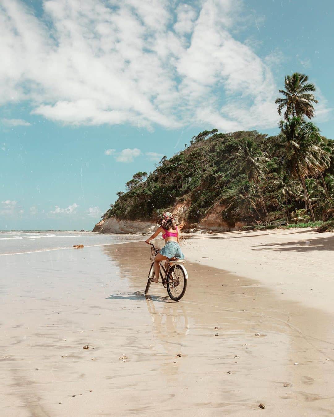 Gabriela Salesのインスタグラム：「E foi então que eu descobri o paraíso 💚」