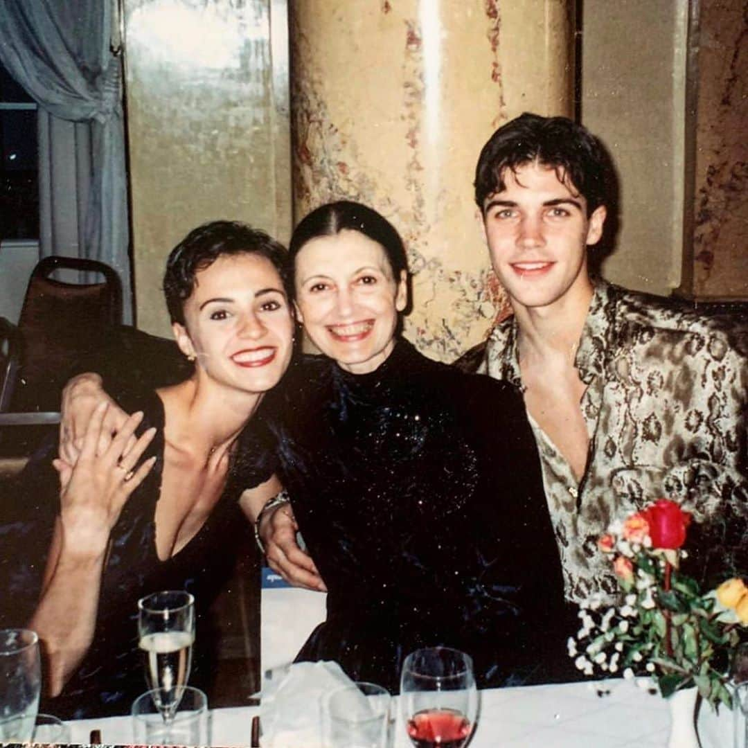 ロベルト・ボッレさんのインスタグラム写真 - (ロベルト・ボッレInstagram)「Repost @gretahodgkinson ❤️ #tbt Circa 1998 post performance with #ballet #legend @carlafracciita and #ballet #icon and all around #superstar @robertobolle #wewerebabies #throwback #ballerina #oldiebutgoodie #thegoodolddays」9月18日 3時42分 - robertobolle