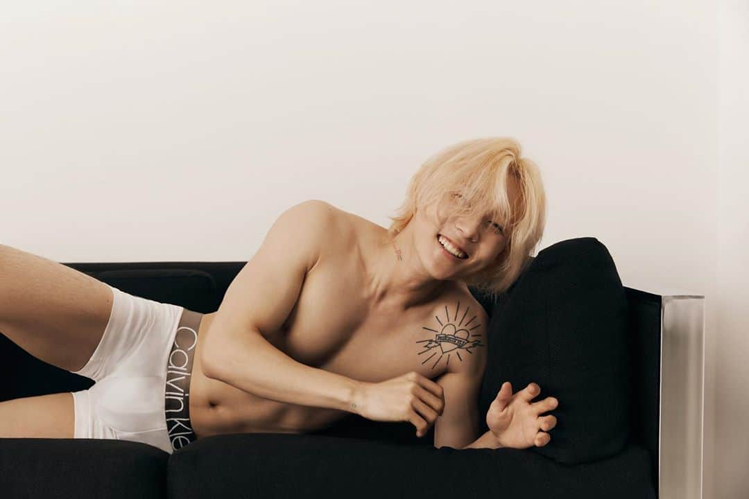 イドンさんのインスタグラム写真 - (イドンInstagram)「ME in #MYCALVINS  @calvinklein #캘빈클라인」9月18日 3時53分 - hyojong_1994