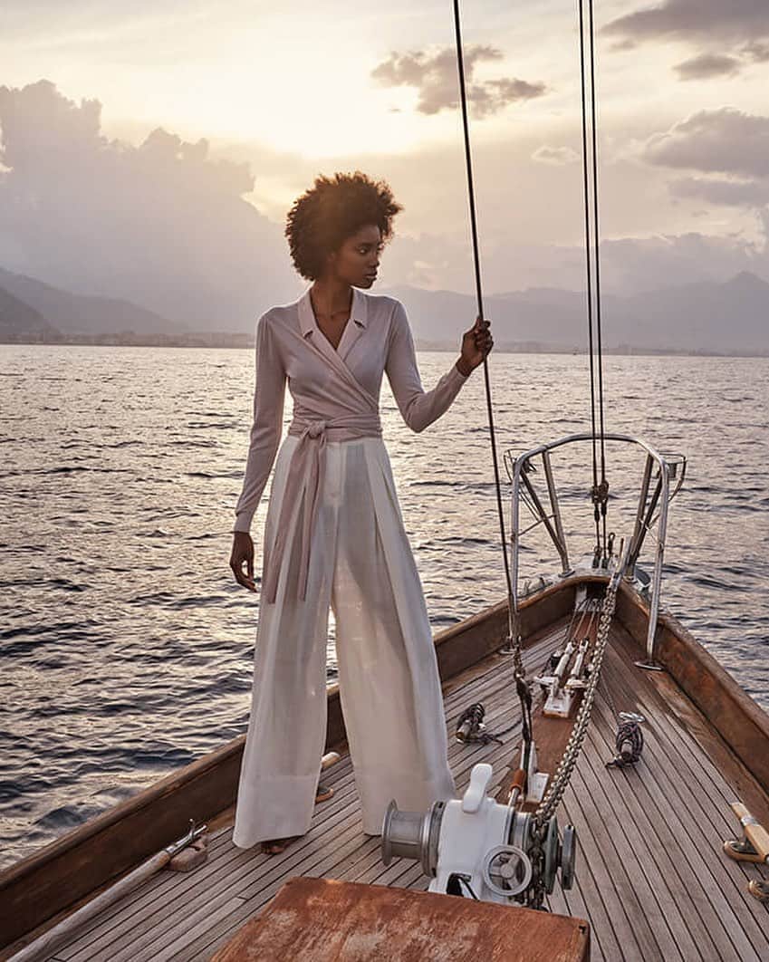 Fashion Weekのインスタグラム：「High seas meets high fashion for @npealcashmere's latest collaboration, inspired by 007 himself and other iconic characters from 'James Bond'. Find the short film presentation on nyfw.com」