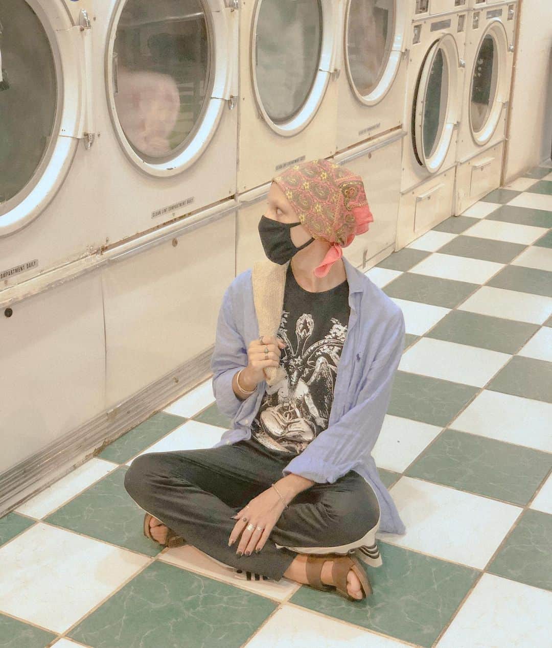 さんのインスタグラム写真 - (Instagram)「lucifer lava la ropa」9月18日 4時21分 - luz.y.fer