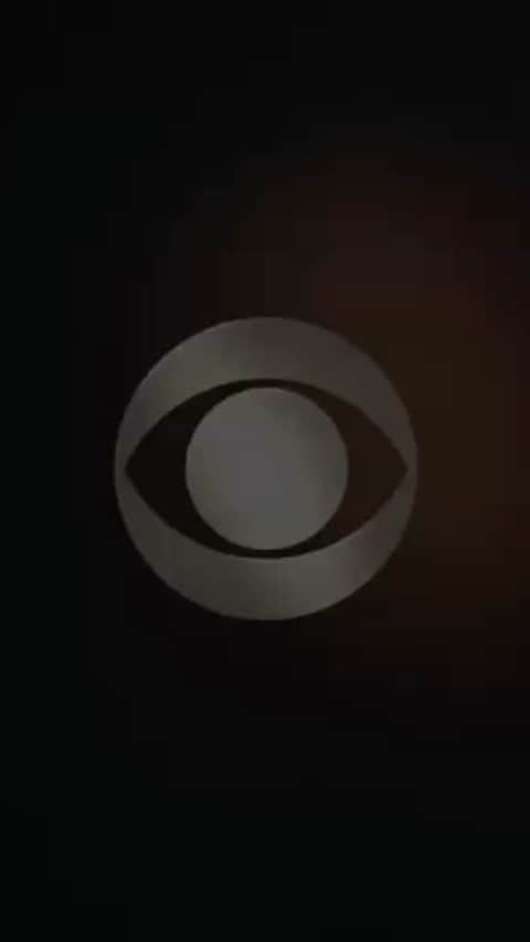 エリック・クリスチャン・オルセンのインスタグラム：「Excited to be coming back home.」