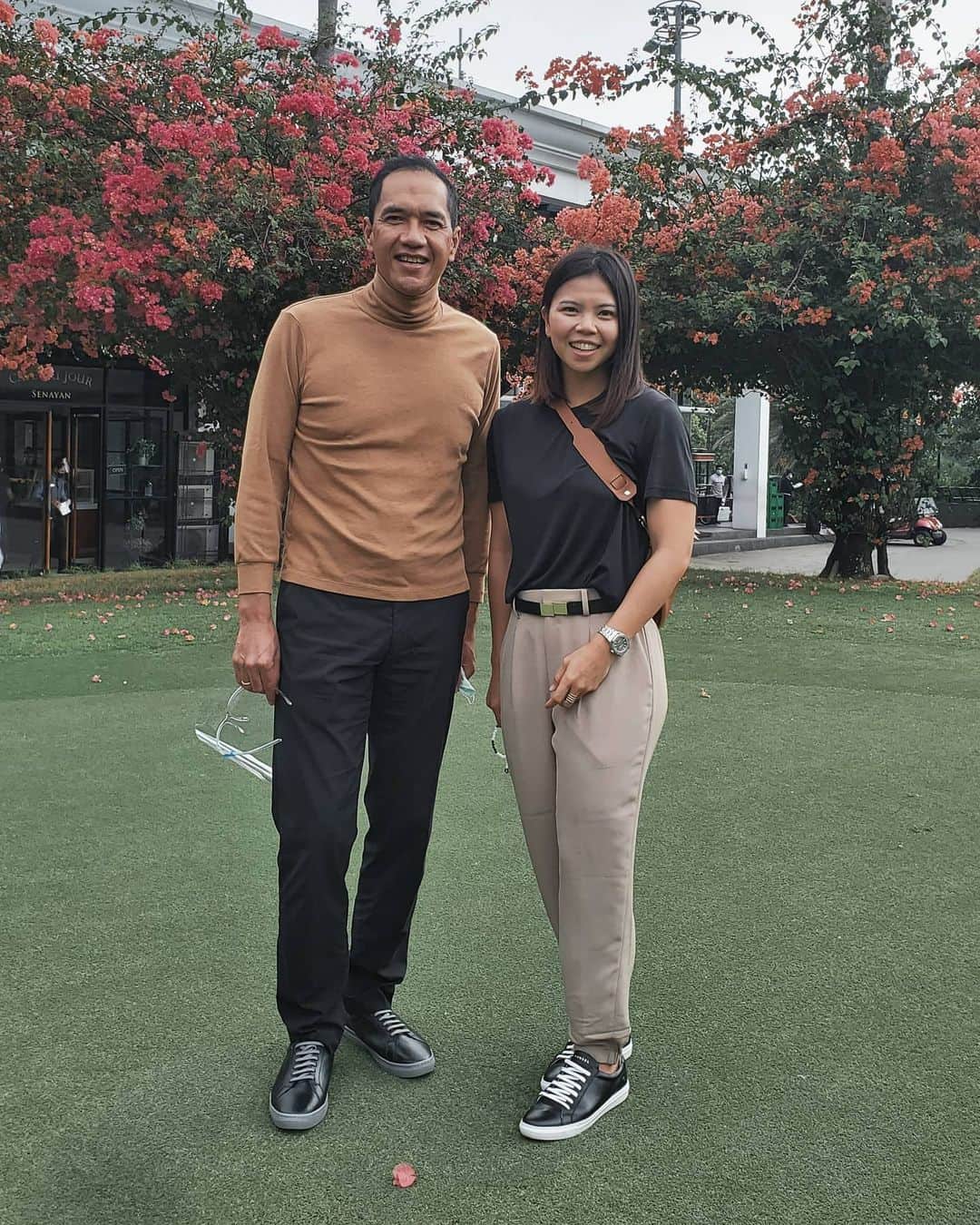グレイシア・ポリーのインスタグラム：「Having a conversation with him has always been one of my favorite since 2013. Thank you for having us @gwirjawan 🌟🦋 #peopleinspirepeople  📷 : @sinisukanthony @hendrasansan」