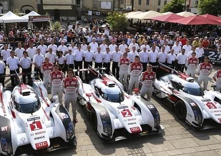 ルーカス・ディ・グラッシさんのインスタグラム写真 - (ルーカス・ディ・グラッシInstagram)「#TBT to the modern golden-age of sportscars which lasted until 2016 with Audi, Porsche & Toyota. 1000+ bhp hybrid beasts fighting for the #LeMans victory.  My 🏆 🏆🏆 3 podiums for Brazil 🇧🇷 continues to be the best ever result, as no Brazilian ever won it (yet) so good luck this year to all of them. One thing is for sure, all the 300.000 fans will be definitely missed😰 —- #TBT pra #LeMans24h esse fds que fiz 4 vezes 2013-2016 e consegui 3 pódios e melhor resultado do Brasil 🇧🇷 na prova. Nunca um brasileiro venceu na geral (ainda) então boa sorte pra eles esse ano! Certeza que a maior diferença vai ser a falta dos 300.000 fans que lotam o pódio 😰. #sportscars #endurance #fiawec #24h」9月17日 19時50分 - lucasdigrassi