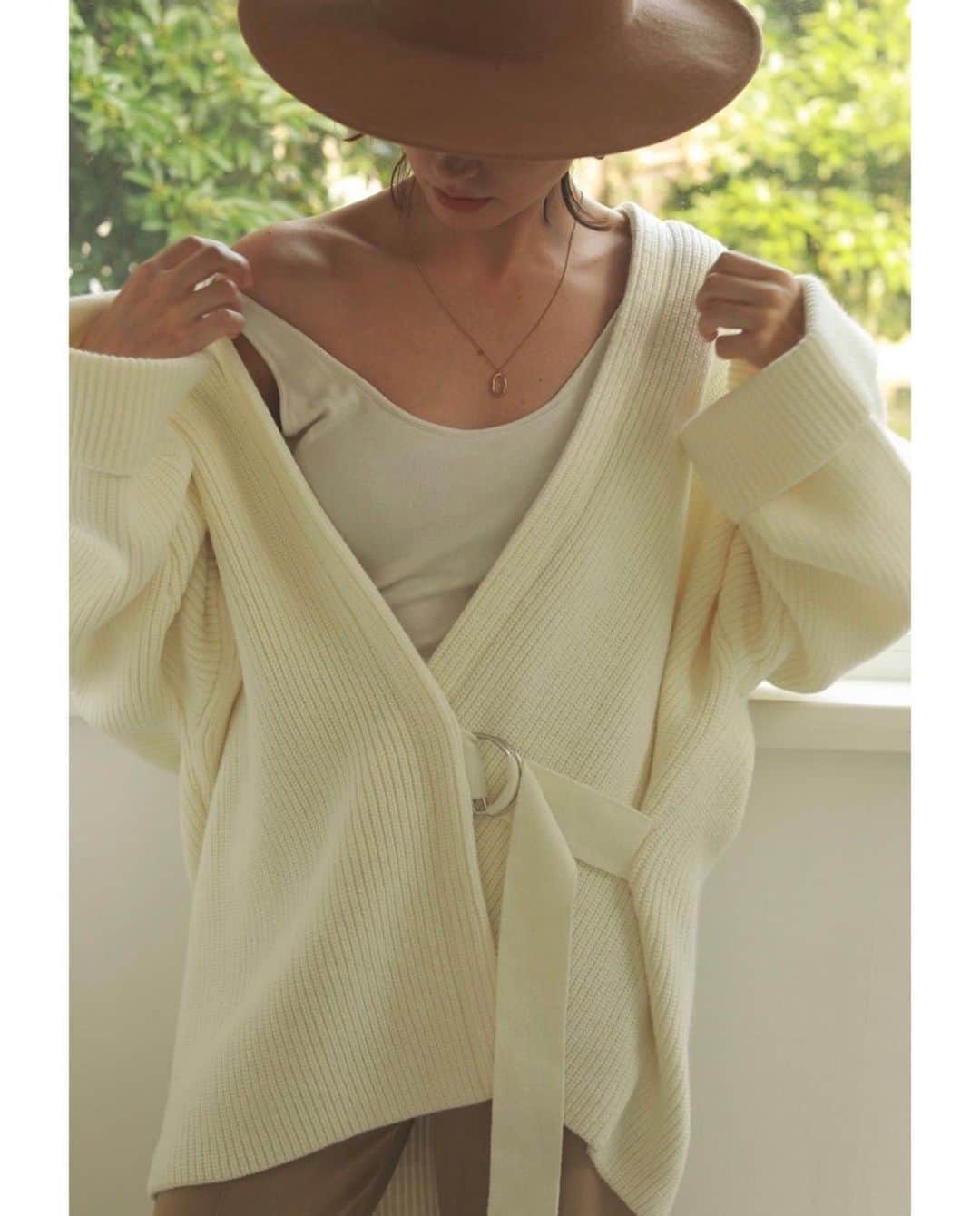 ACYMさんのインスタグラム写真 - (ACYMInstagram)「#comingsoon ✔︎Over size knit カーディガン (IVO,BRN) . #restock ✔︎Center press パンツ (BEG,MOC,BLK) . ✔︎Betty brim HAT (BEG,BLK) . . comingsoonページより入荷リクエスト受付中！ プロフィールTOPのURLから詳細をCHECK✈︎ . #ACYM #ootd #outfit #coordinate #instagood #instalike #2020AW #fashion #japan #tokyo #パンツ #パンツコーデ」9月17日 20時00分 - acym_official