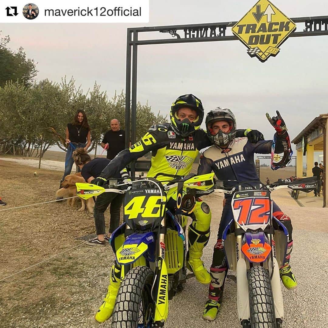 YamahaMotoGPさんのインスタグラム写真 - (YamahaMotoGPInstagram)「It looks like @maverick12official really enjoyed himself yesterday 🤩  ・・・ #Repost @maverick12official ・・・ Enjoying like a kid 🤩🔥 thanks @valeyellow46 for the experience and thanks to @marcobez72 for the bike 😜🤟🏼 #RanchVR46 #yamaha - #12gang #MV12 #MonsterYamaha #MotoGP」9月17日 20時49分 - yamahamotogp