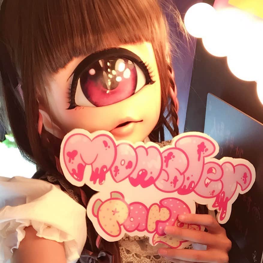 甘栗いるふのインスタグラム：「明日は久しぶりにモンパ(@monsterparty.cafe )でバイト🌟 わくわく！ 17-21時(LO20)で居ます〜🍹  #monsterparty #モンスターパーティー #ちもさんフレンズ #chimofriends」
