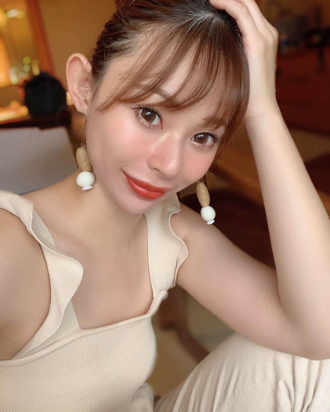 のインスタグラム：「ㅤㅤㅤ  ㅤㅤㅤ マツエク今回もいい感じ( ꇐ₃ꇐ )  0.1ミリの細めのエクステで 7～9ミリの長さのものを 真ん中長めデザインで 付けれるだけつけてる〜😗 ㅤㅤ ㅤㅤㅤ  #teenkarbel#eyelash#ティーンカーベル#マツエク#まつ毛エクステ#下まつげ#ホームサロン#南船場#心斎橋 #岡島かれん #セルカ #自撮り #自撮り女子 #マツエク好きと繋がりたい #マツエクしてる人と繋がりたい #マツエクデザイン #マツエク」