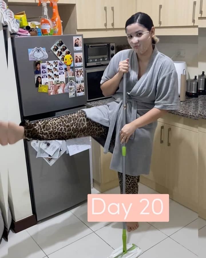 ローレン・ヤングのインスタグラム：「More time spent at home = more time for self care = more time for face masks!   Completed the #21DaysToGlow challenge with @ahc.global. Whats your self-care routine? How do you enjoy these simple moments at home? Comment down below and I’ll choose two winners to win 5k worth of products from AHC ✨❤️ #21DaysToGlow #AHCBeauty #AHCPhilippines」