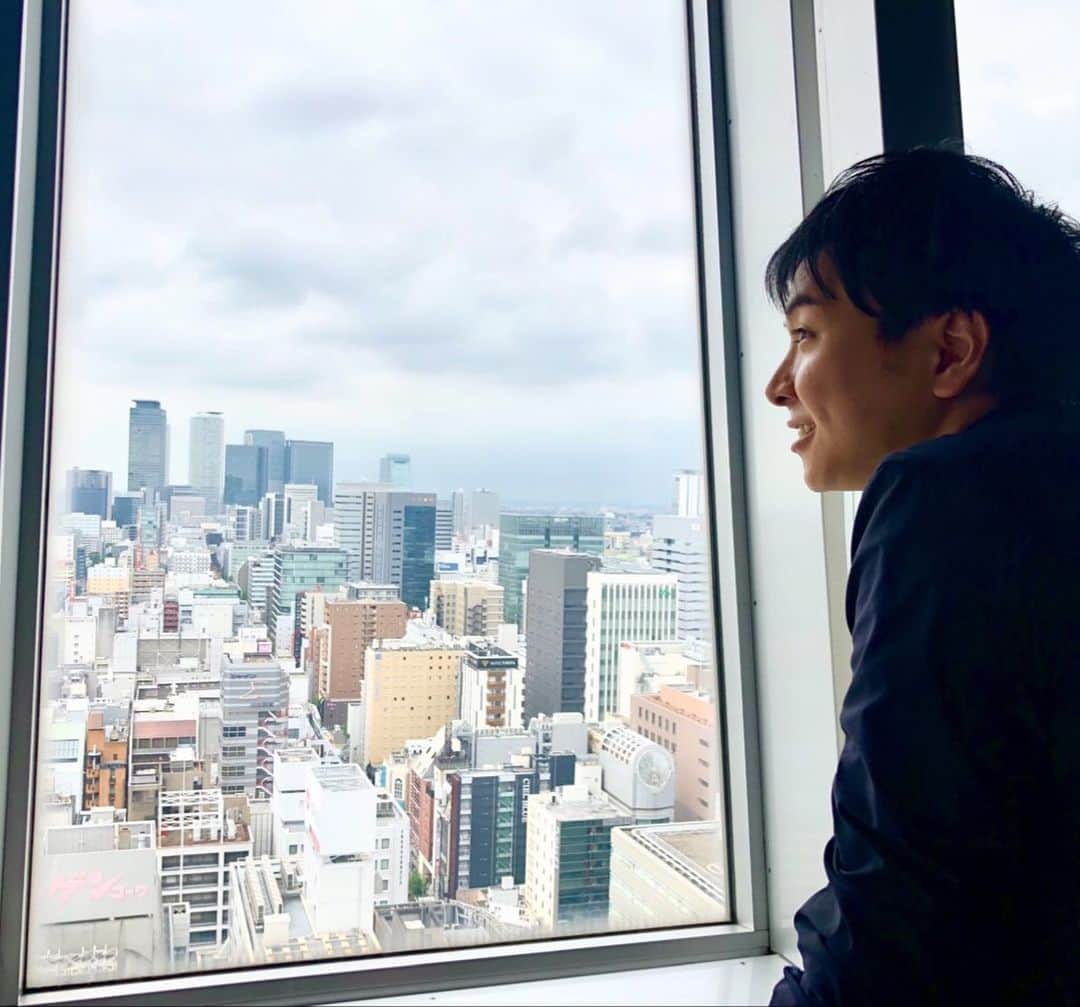 のインスタグラム：「﻿ いよいよ明日、リニューアルオープン❗️﻿ 今週は、生まれ変わった #名古屋テレビ塔 と #ヒサヤオオドオリパーク の内覧会をスイッチで2度中継でお伝えしました〜^ ^﻿ ﻿ ﻿ #速水里彩 アナとも中継しました﻿ #東海テレビスイッチ﻿ #更新は月一をまず目標に﻿ #東海テレビ #アナウンサー﻿ #前田輝」