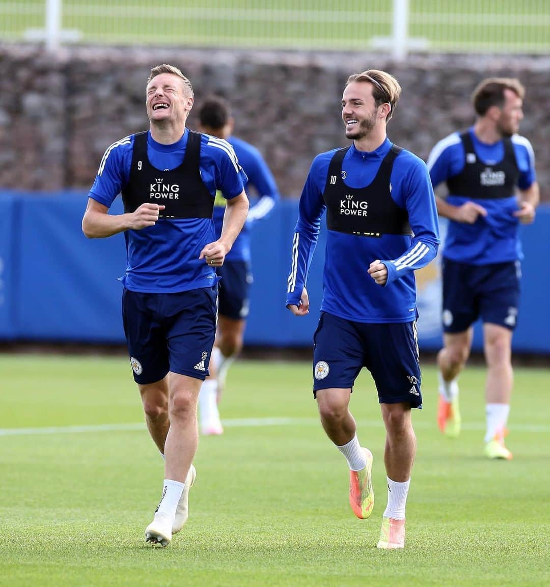 レスター・シティFCさんのインスタグラム写真 - (レスター・シティFCInstagram)「Getting ready for GW2️⃣  #LeiBur • #lcfc • #PL」9月17日 21時23分 - lcfc