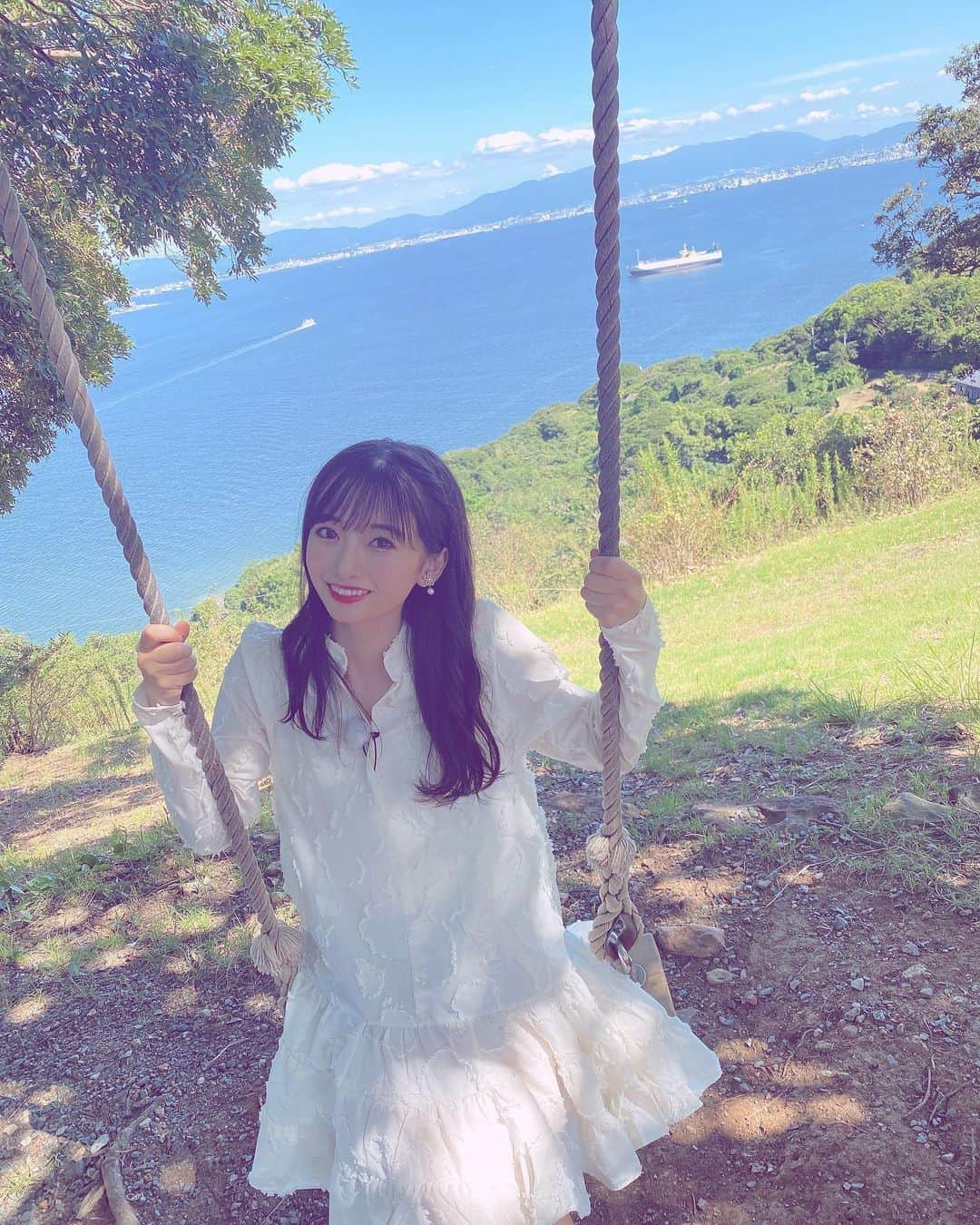 涼本理央那さんのインスタグラム写真 - (涼本理央那Instagram)「﻿ ﻿ ﻿ 海が綺麗すぎた😭🌊💘﻿ ﻿ ﻿ #能古島 #能古島アイランドパーク #福岡 #福岡観光 #海 #インスタ映え #九州 #九州旅行 #夏 #ブランコ #nokonoshima #fukuoka #kyushu #summer #sea #🌊」9月17日 21時26分 - riona_suzumoto