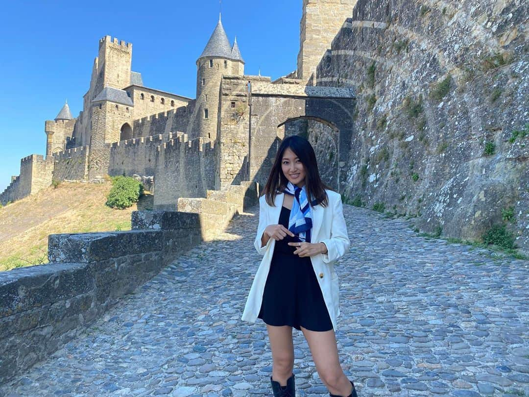 上枝恵美加さんのインスタグラム写真 - (上枝恵美加Instagram)「Carcassonne🇫🇷 #カルカソンヌ #巨人出てくるってずっと呟いてた私 #🐦 #旅行好きな人と繋がりたい #旅好き女子 #フランス」9月17日 21時26分 - emika_kamieda