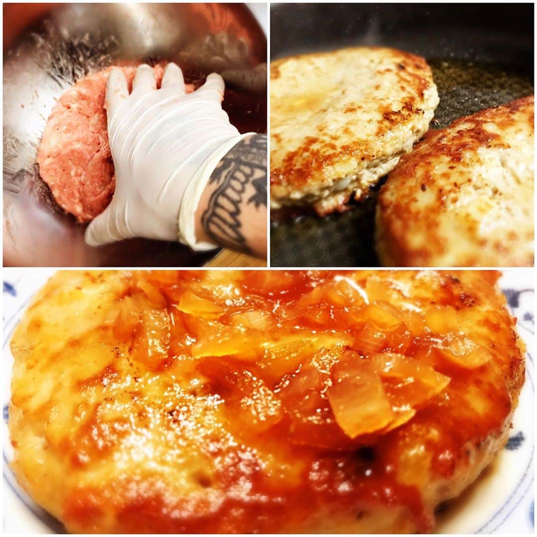JIGEN のインスタグラム：「今日はハンバーグにて、ひき肉をこねる昼下がり。作り方はもちろん岩手盛岡発祥のびっくりドンキー風で。最近グルテンフリーにして体調が良いので、つなぎもパン粉ではなく片栗粉にしたところ、もうフワッフワッ♪」