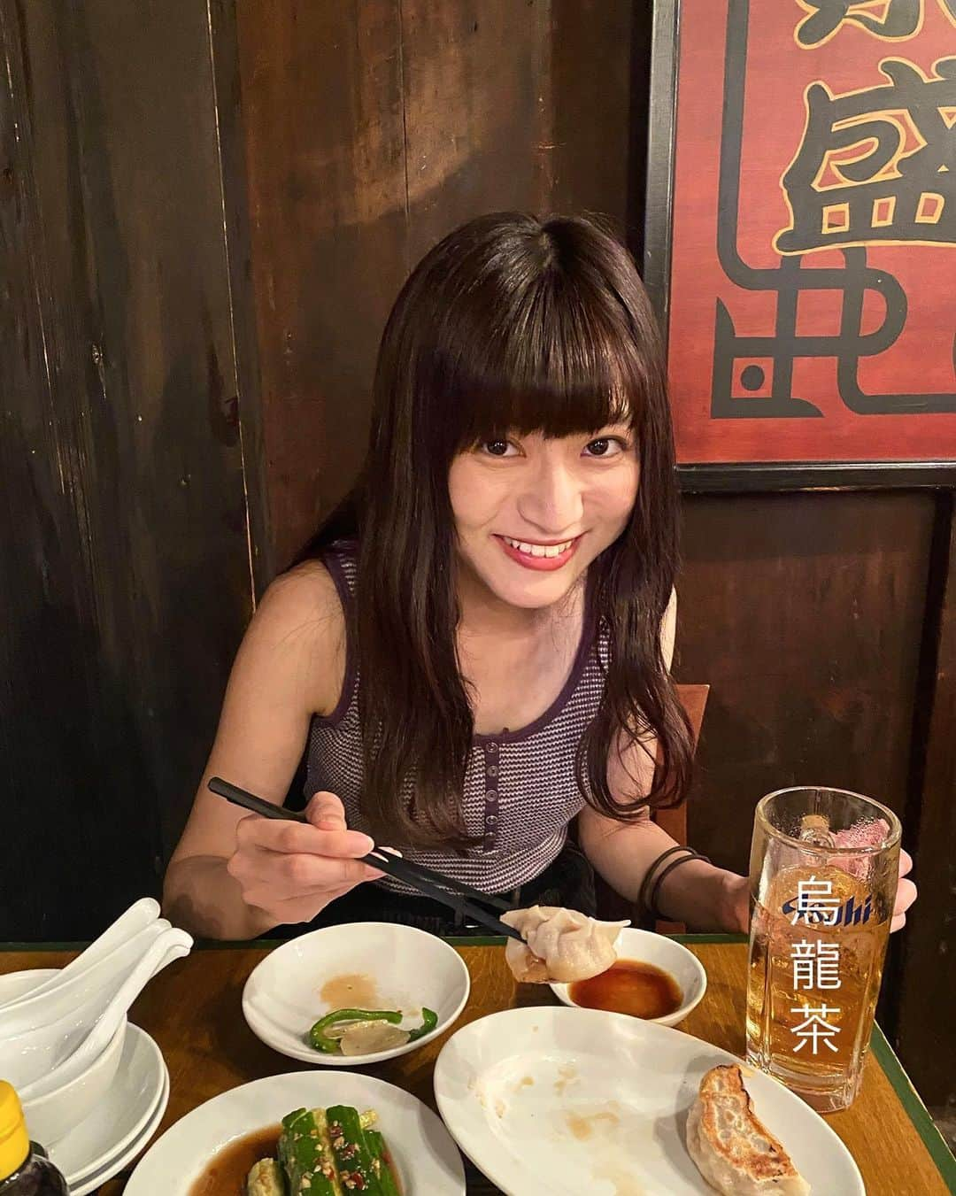 谷口萌衣子さんのインスタグラム写真 - (谷口萌衣子Instagram)「(5枚あるよ！)万豚記の肉餃子が美味しすぎた...餃子loverですすす🥟🥟🥟  大きいバナナ餃子が有名なお店！ 普通の餃子も他の料理もおいしかた〜。 ちなみに、つけダレは酢1:醤油2:辣油バーッの普通（笑） 酢胡椒も美味しいですがね、、 無限餃子したい🤤  #京都餃子  #餃子部  #ミスキャンパス立命館」9月17日 21時34分 - moeko_taniguchi