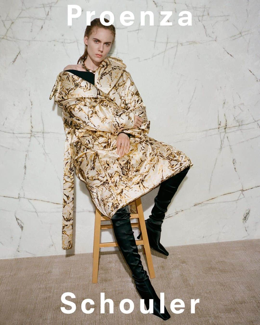 プロエンザスクーラーのインスタグラム：「Proenza Schouler Fall Winter 2020 @kdhwillems by @blackpierreange Explore now proenzaschouler.com #proenzaschouler」