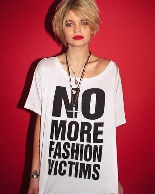 キャサリンハムネットのインスタグラム：「Happy Birthday Pixie Geldof. An amazing multitalented woman. Activist. Singer-songwriter. Model. ❤️ @pixiegeldof」